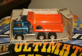Ertl Transtar Hydraulic Dump Truck