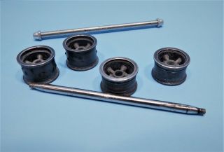 1/24 Cox Cheetah Magnesium Wheels,  Axles With Only Two Nuts Look