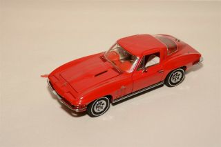 FRANKLIN 1:24 1965 Chevrolet Corvette Sting Ray Fiberglass Coupe - B11E800 2