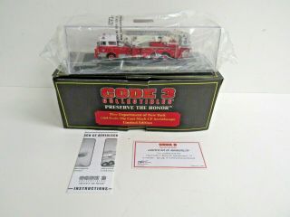 Code 3 Collectibles Fdny Mack Cf Aerialscope Ladder 31 - 1/64 Scale Die Cast