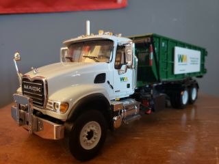 First Gear Dicast 1/34 Scale Mack Granite Roll Off Truck Waste Management.