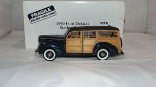 Danbury 1940 Ford Deluxe Station Wagon Woodie 1:24 L@@k Please Read