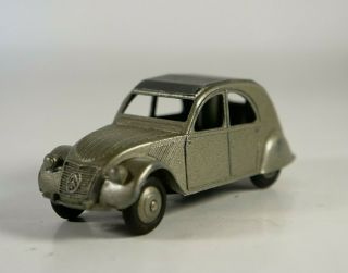 Dinky Toys F N° 24t Citroën 2 Cv Version à Un Feu Et Plafond Lisse Type 2 1/43