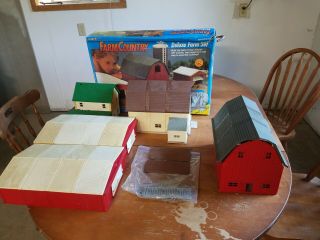 Ertl Vintage Farm Country Duluxe Set Box Barn,  Pole Shed,  House,  Dairy Barn