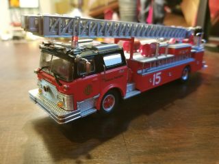 Code 3 Chicago Fire Department Mack Truck 15