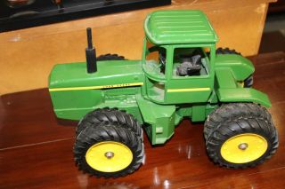1975 Vintage Ertl 597 Die - Cast 1/16 John Deere Cast Iron 8 Wheel Toy Tractor