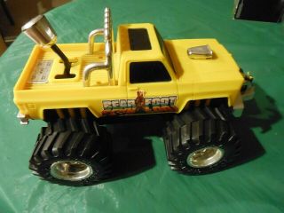 Vintage 1984 Road Champs Bear Foot Battery Operated Monster Truck -