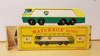 Matchbox Lesney Major Pack No.  M - 1 B.  P.  Petrol Tanker & Box