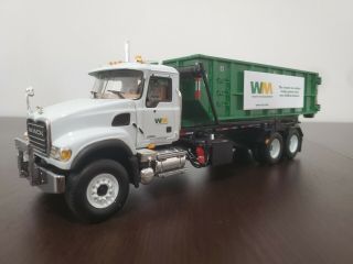 First Gear 19 - 3441a Waste Management Roll - Off Refuse Truck