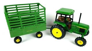 Vintage Ertl John Deere 2755 Farm Tractor With Bale Throw Wagon Die Cast 1:16