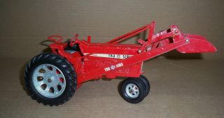 Tru Scale 890 Tractor With Loader Old Farm Toy 1/16 Scale