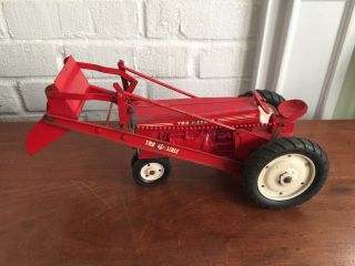 Vintage Tru - Scale Ih 560 Tractor With Front End Loader 1:16 Scale