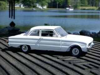 Franklin 1960 Ford Falcon 2 - Door Version 1:24 Scale Diecast Model Car White