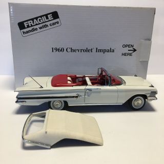 Danbury 1960 Chevrolet Impala Convertible 1:24 Diecast Car