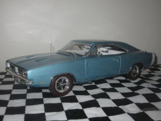 Autoworld Ertl American Muscle 1/18 Scale 1969 Dodge Charger R/t Blue/white