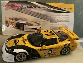 Autoart 2000 Chevrolet Corvette C5r.  1:18 Die - Cast