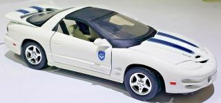 30th Anniversary Edition 1999 Pontiac Firebird Trans Am Ram Air Ws6 1/24 Scale
