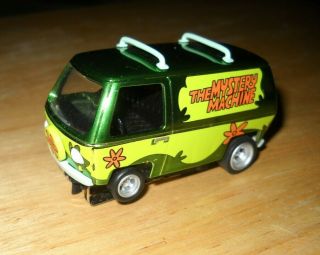 Auto World - Scooby Doo Mystery Machine H.  O.  Slot Car - 4 Gear Dual Ultra G