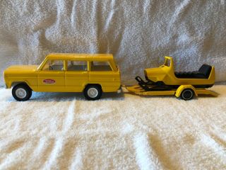 Vintage Tonka Yellow Jeep Wagoneer,  Trailer And Snowmobile 17”. 2