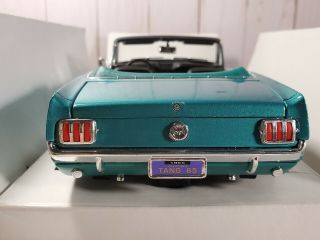 Mira Solido 1965 Ford Mustang Convertible 1:18 Scale Diecast Model Car Turquoise 2