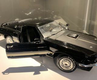 Ertl 1969 Ford Mustang Mach 1 1/18 Model Car Limited Edition 2093 Of 2502