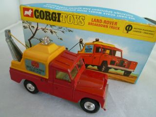 Vintage Corgi Toys 477 Land Rover Breakdown Service 1966 - 67