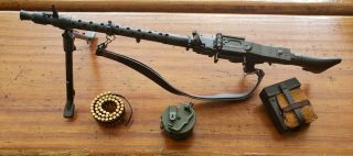 DRAGON Models 1/6 scale WWII German MG - 42 with accessories, . 3