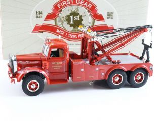 Mack L Series Tow Truck Detroit Fire Department Services First Gear 1:34 19 - 3289