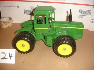 1/16 John Deere 8630 Toy Tractor