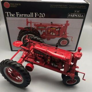 Ertl Mccormick - Deering Farmall F - 20 Tractor 1/16 1:16 Scale Series 4 Red