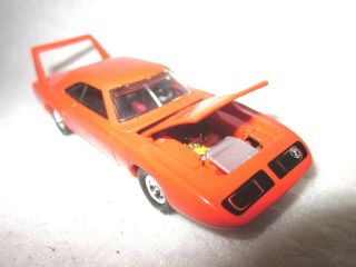 Wing 1970 70 Plymouth Road Runner Superbird 1/64 Scale Limited Edition I
