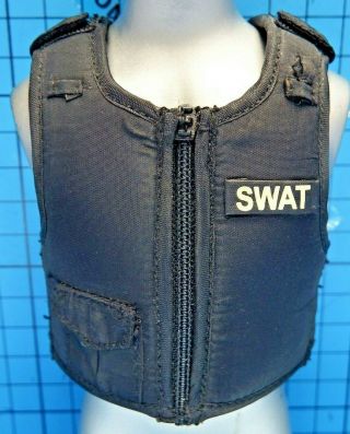 Hot Toys 1:6 Mms182 Lt.  Jim Gordon Swat Suit Figure - Swat Black Flak Vest