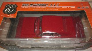 HIGHWAY 61 1/18 SCALE 1966 OLDSMOBILE 442 COUPE RED DIE CAST 2