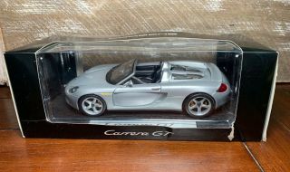 Maisto 1/18 Scale Porsche Carrera Gt Silver Dealership Edition Diecast Model Car