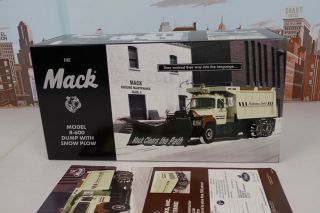 1st Gear 1/34 Scale No.  19 - 2461 Mack R - 600 Dump Truck With Snow Plow - Made 1999