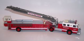 Code 3 Collectibles Baltimore City Fire Department Ladder Truck No.  7 1:64