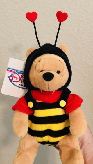Disney Store Valentine Bumble Bee Winnie The Pooh 8” Beanie Heart Plush