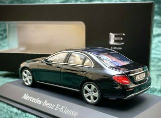 Mercedes - Benz E - Class Avantgarde - Collector 