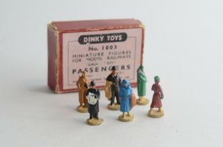 Dinky Toys No 1003 Model Railway Passenger Figurines - Meccano Ltd - England