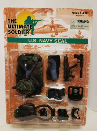 1998 The Ultimate Soldier - U.  S.  Navy Seal Accessory Set -