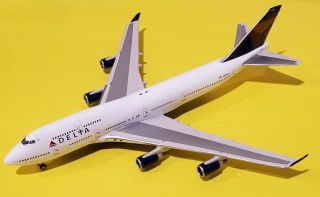 Gemini Jets 1:400 Delta Airlines 747 - 400 N665us