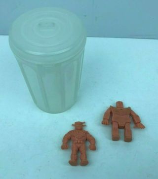 M.  U.  S.  C.  L.  E.  Muscle Men 1985 Mattel Japan Kinnikuman 2 Figures With Trash Can