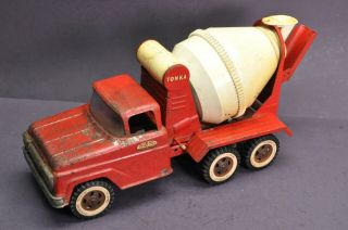 Vintage 1960s Red Tonka Cement Mixer Truck No.  620 Pressed Steel Toy 3