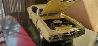 Ertl American Muscle 1968 Olds 4 - 4 - 2 Yellow 1:18 Die Cast Limited Edition 5,  000
