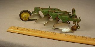 Vintage Tru Scale Ertl Diecast Metal John Deere Farm Tractor Toy Plow In 1:16