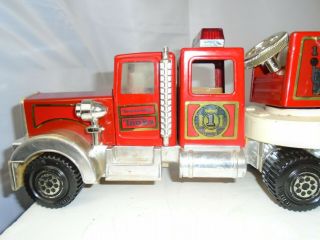 Vintage 1970 ' s Tonka Hook & Ladder Fire Engine 452932 REV A1 Metal Truck 33 