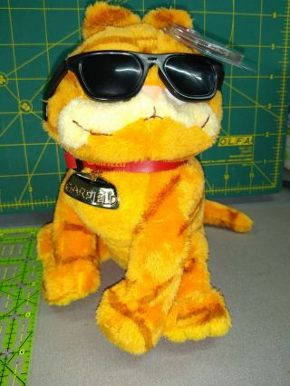 2004 Ty Beanie Baby Garfield Cool Cat 6 Inch Plush With Sunglasses Condtion