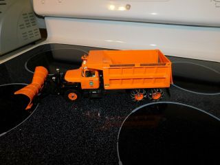 First Gear Mack Penna 2000 R - Model Dump Truck With Plow 1/34 Scale Die Cast