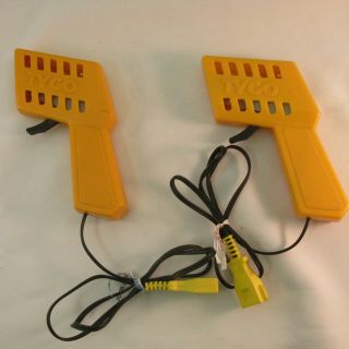 Tyco Mattel Yellow Trigger Hand Held Controllers Pr W/terminal Plugs Tstd Vn