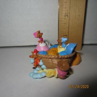 Cinderella Mice In Sewing Basket 1 " Pvc Figure Disney Jaq Suzy Perla